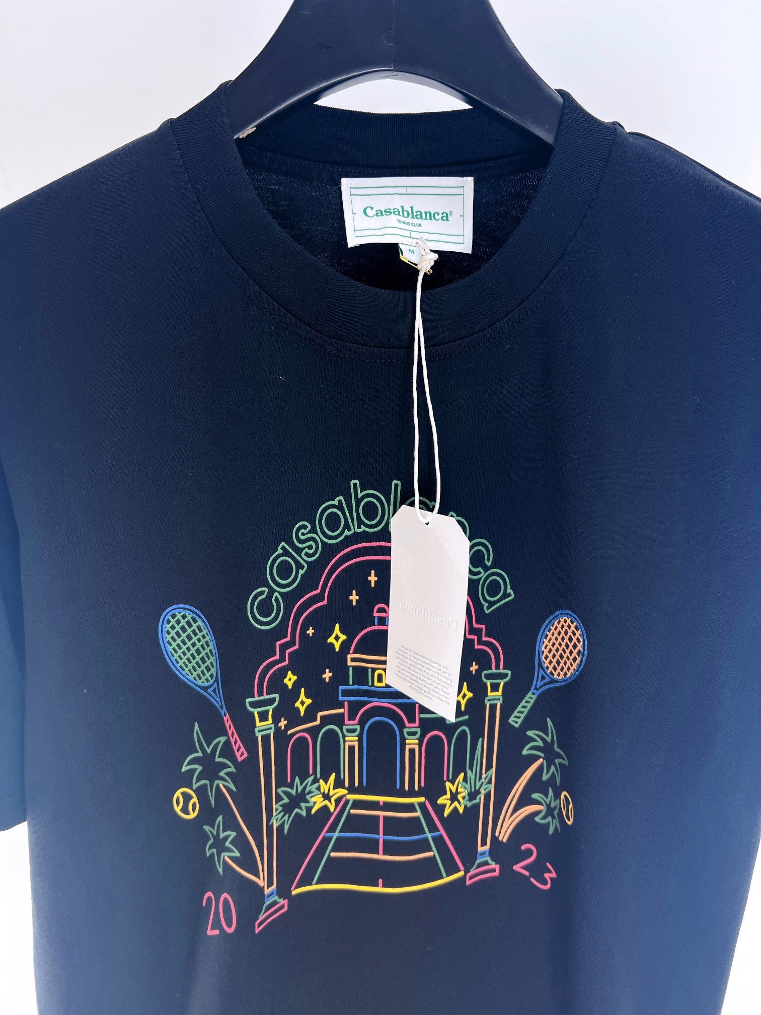 Blau-weißes T-Shirt