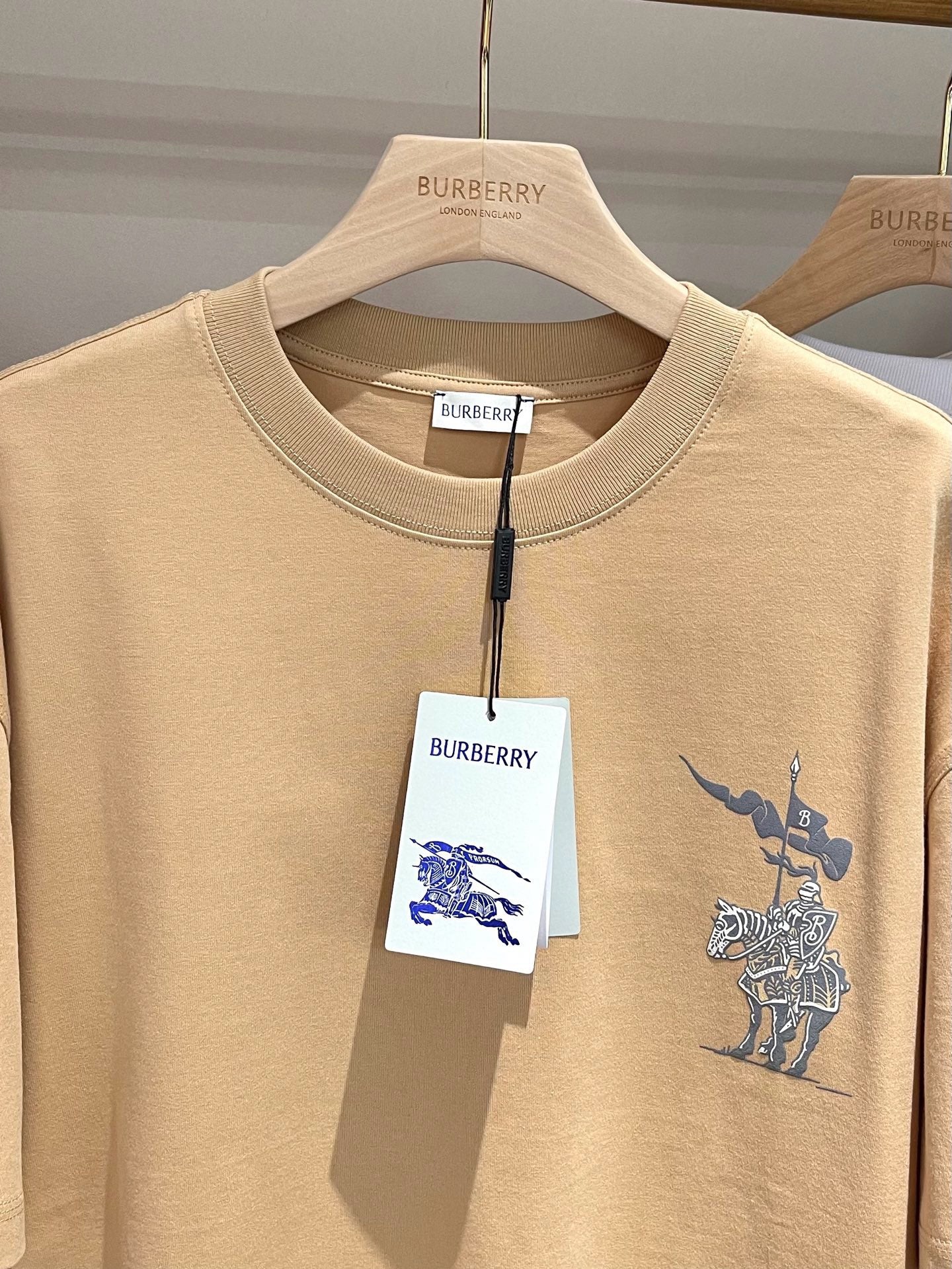 Mehrfarbiges T-Shirt