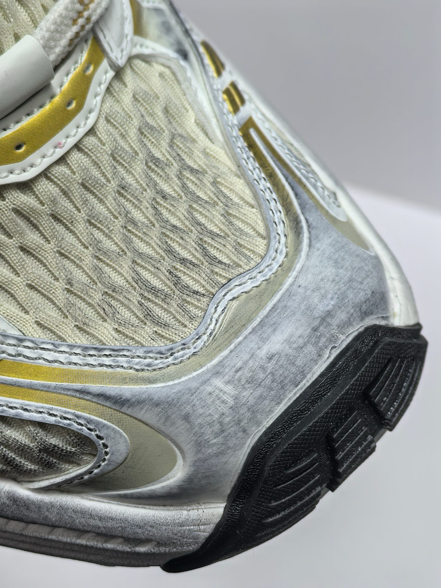 Mehrfarbige Schuhe