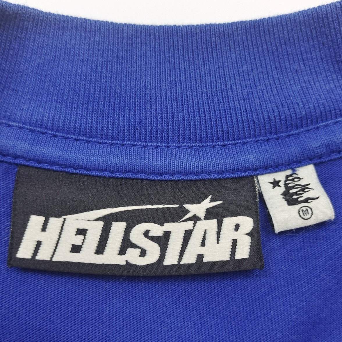 Himmelblaues T-Shirt