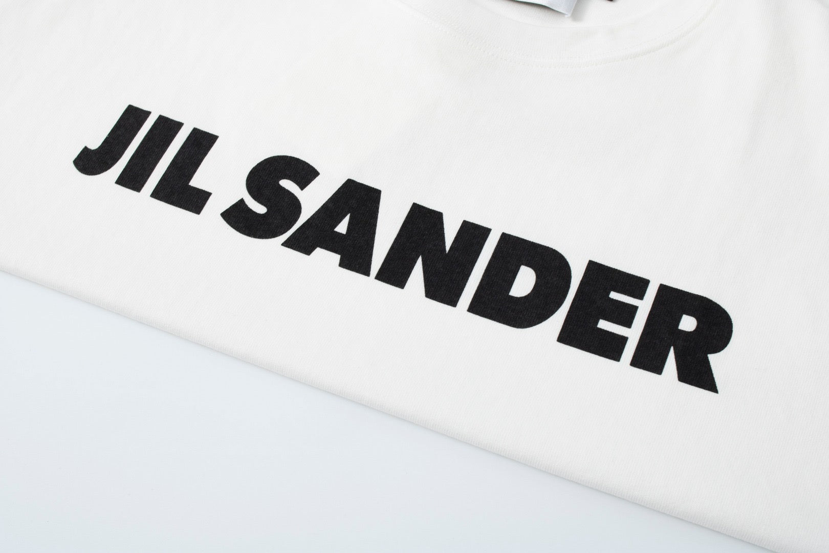 weißes T-Shirt
