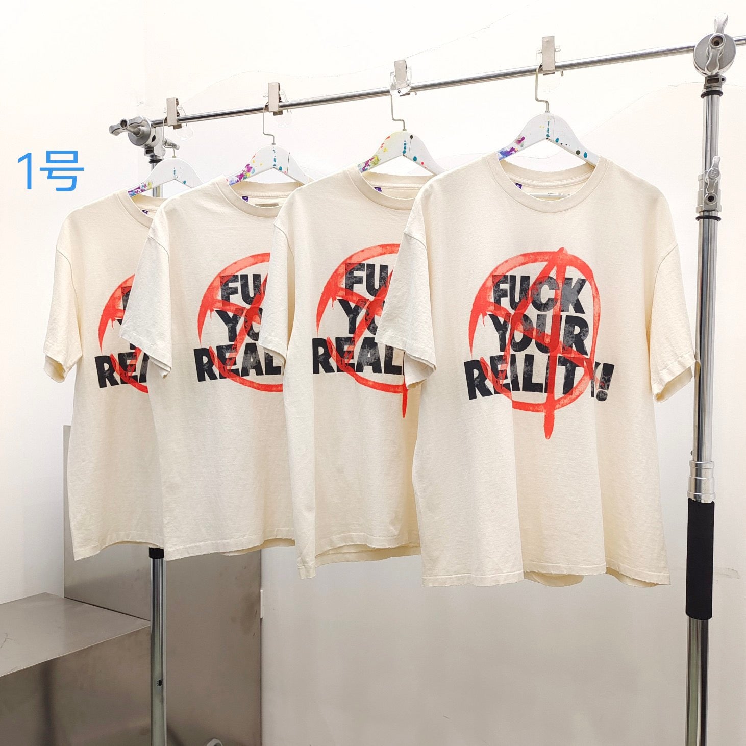 Light pink T-shirt - FashionHype.xyz