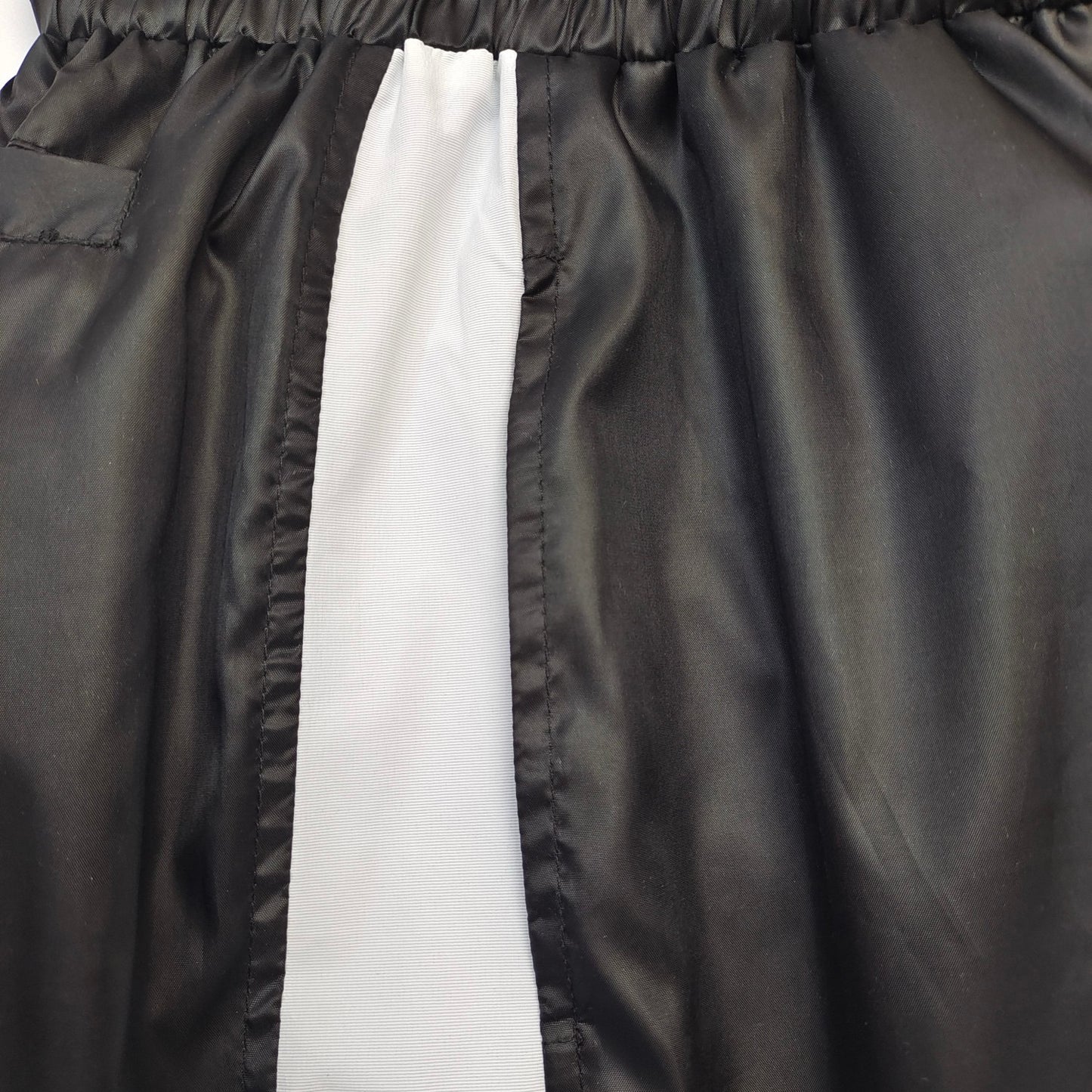 Schwarze Hosen