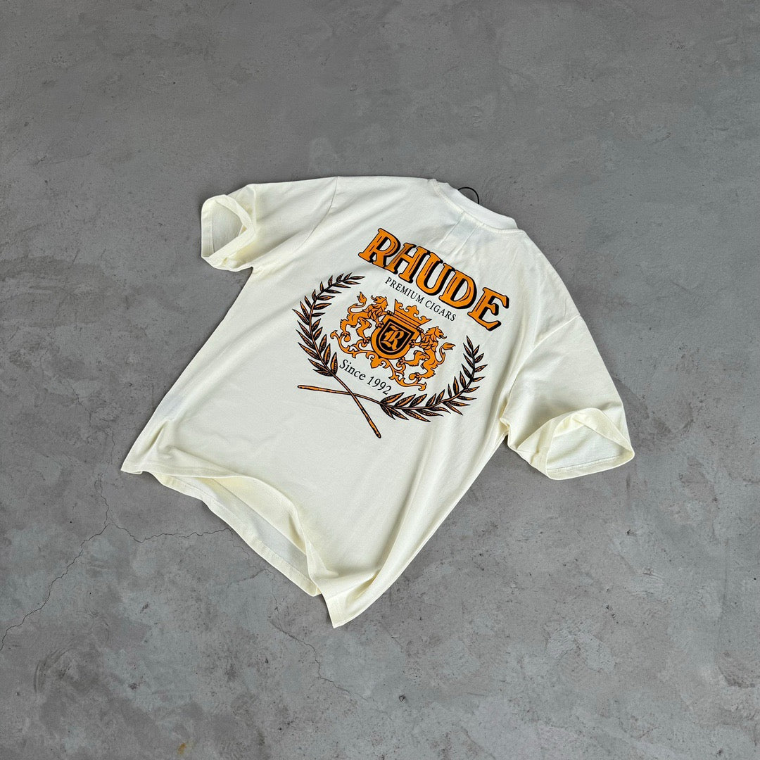 weißes T-Shirt