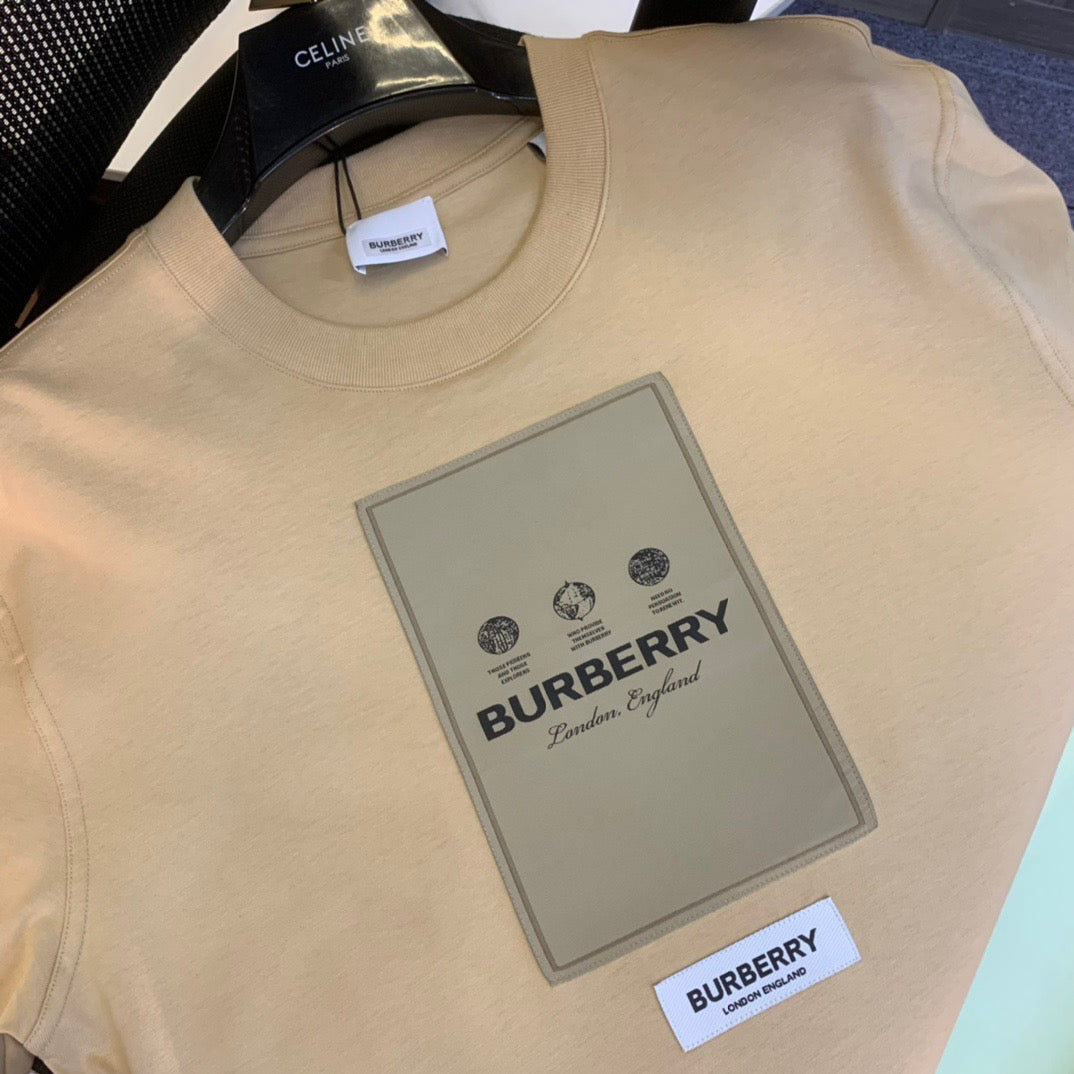 Khaki, Schwarz und Weiß T-Shirt