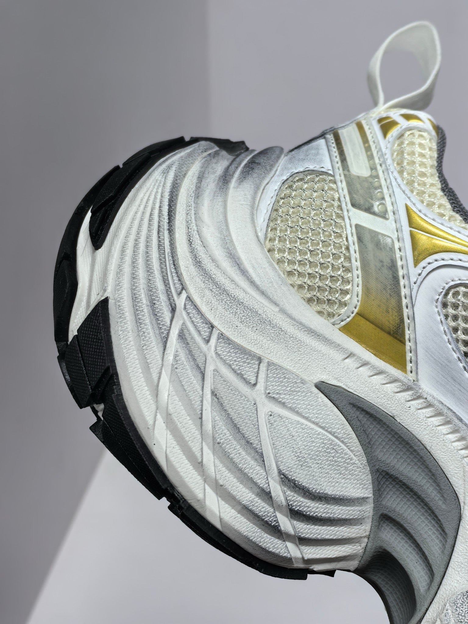 Mehrfarbige Schuhe