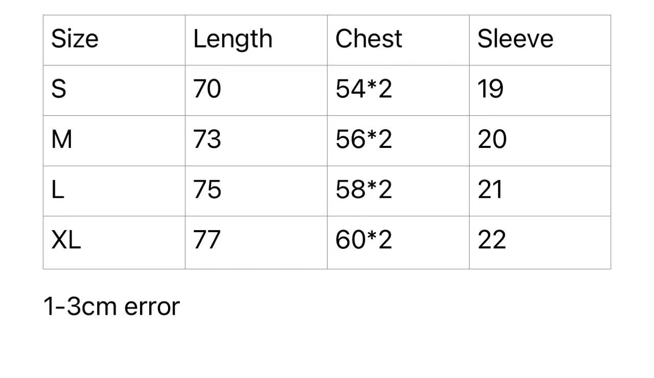 Weißes und schwarzes T-Shirt