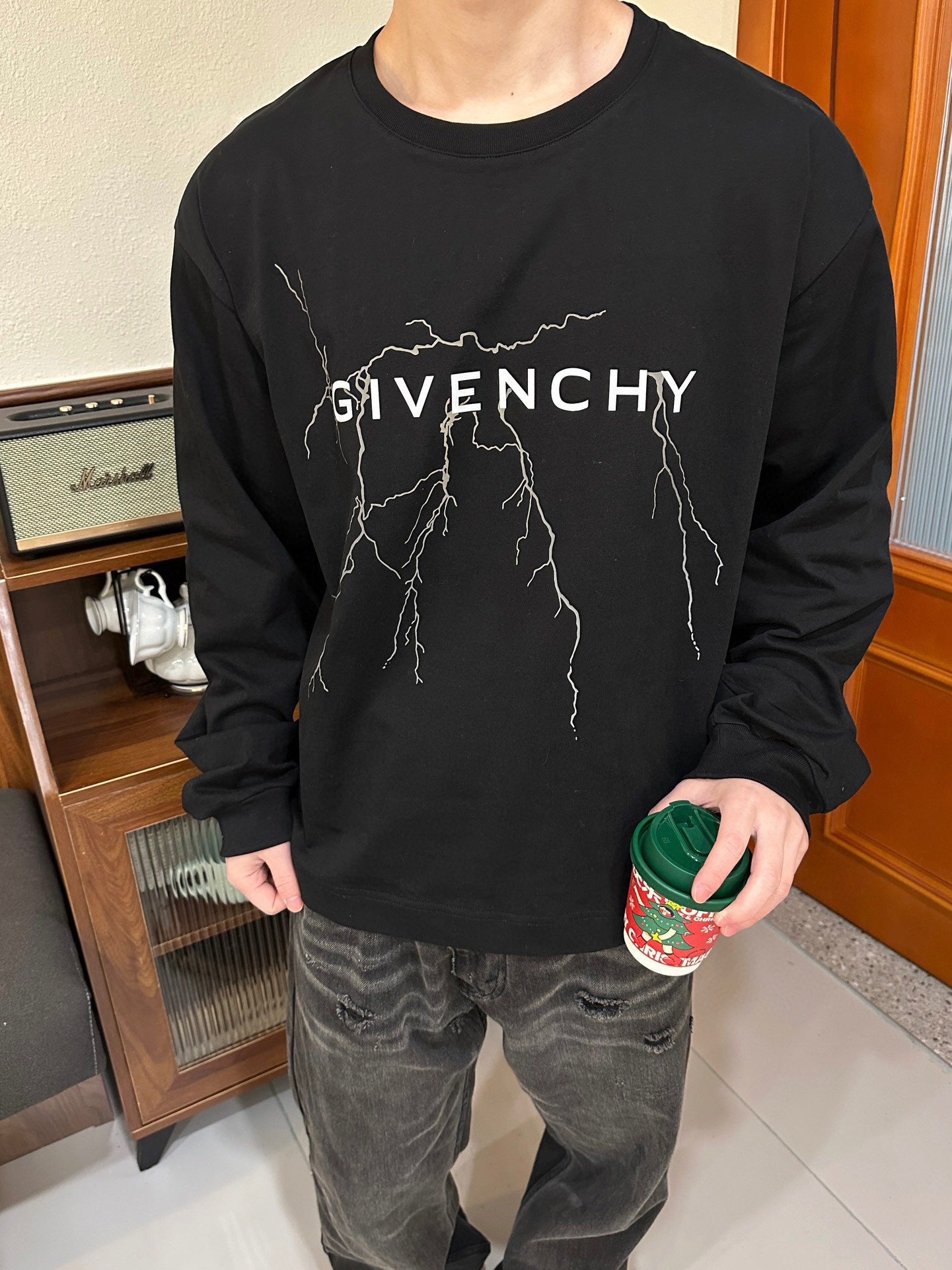 Jersey blanco y negro