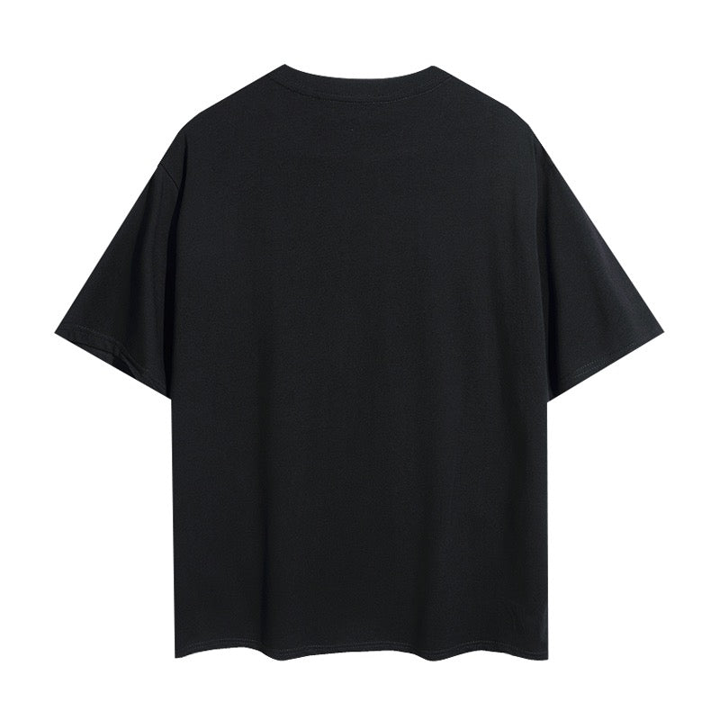 Rosa und schwarzes T-Shirt