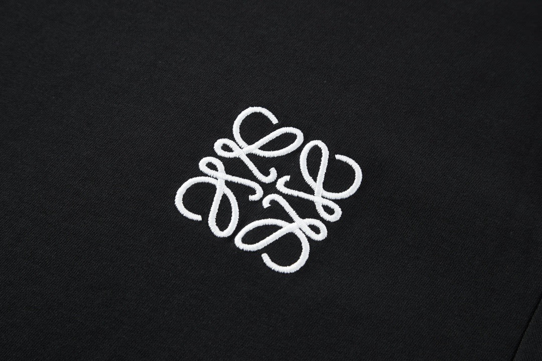Black and  White T-shirt - FashionHype.xyz