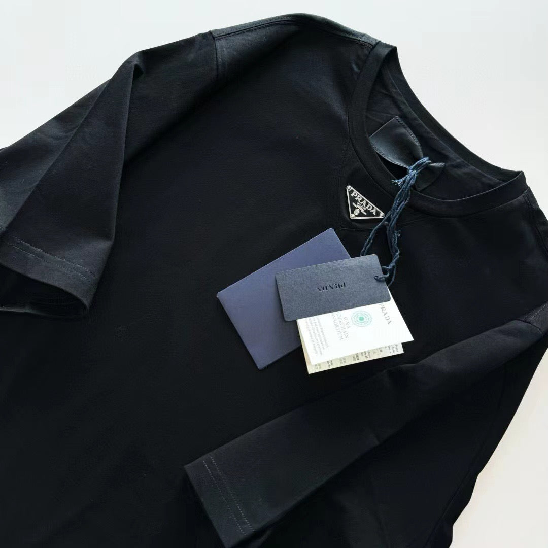 Black and White T-shirt - FashionHype.xyz