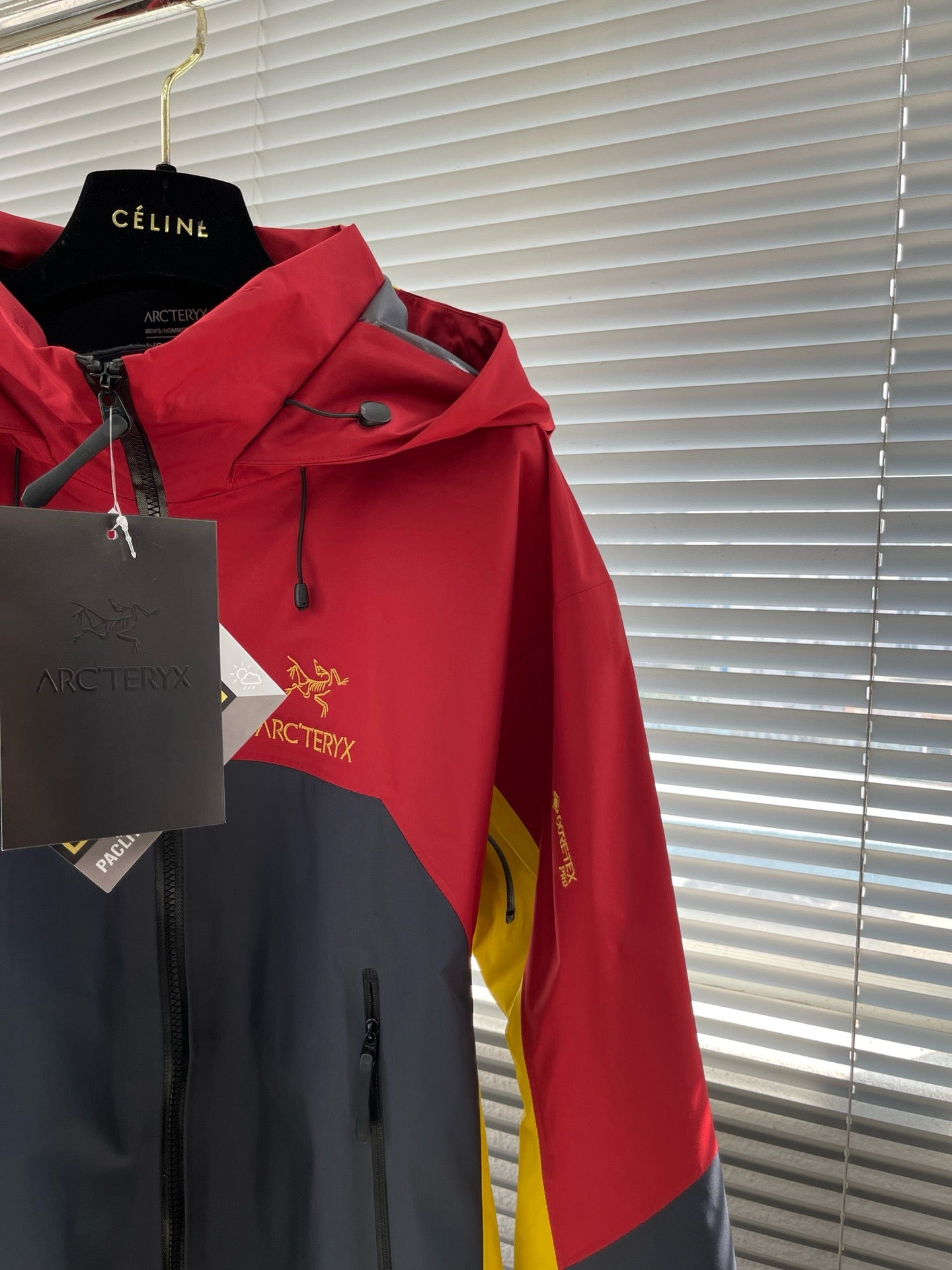 Mehrfarbige Jacke