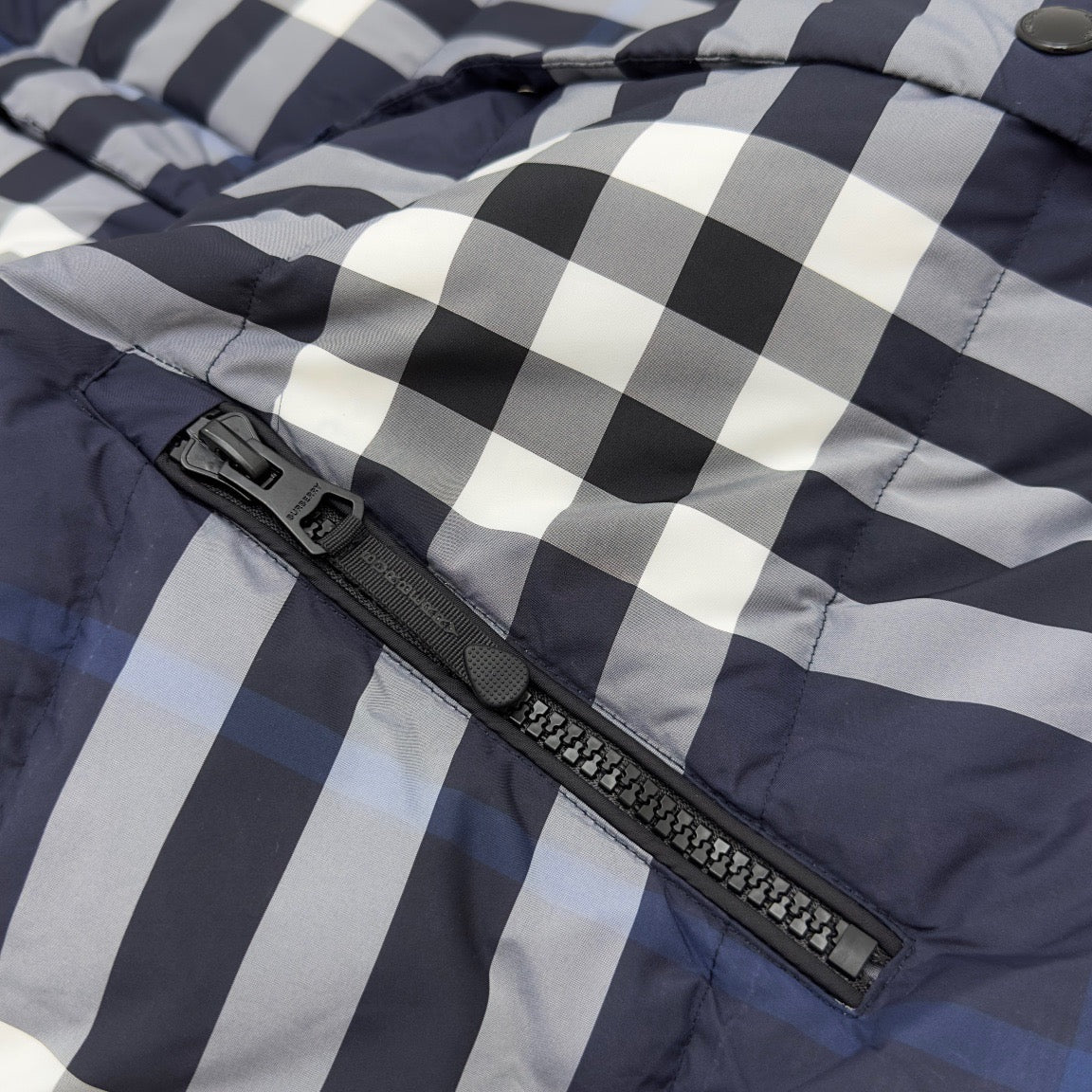 Mehrfarbige Jacke