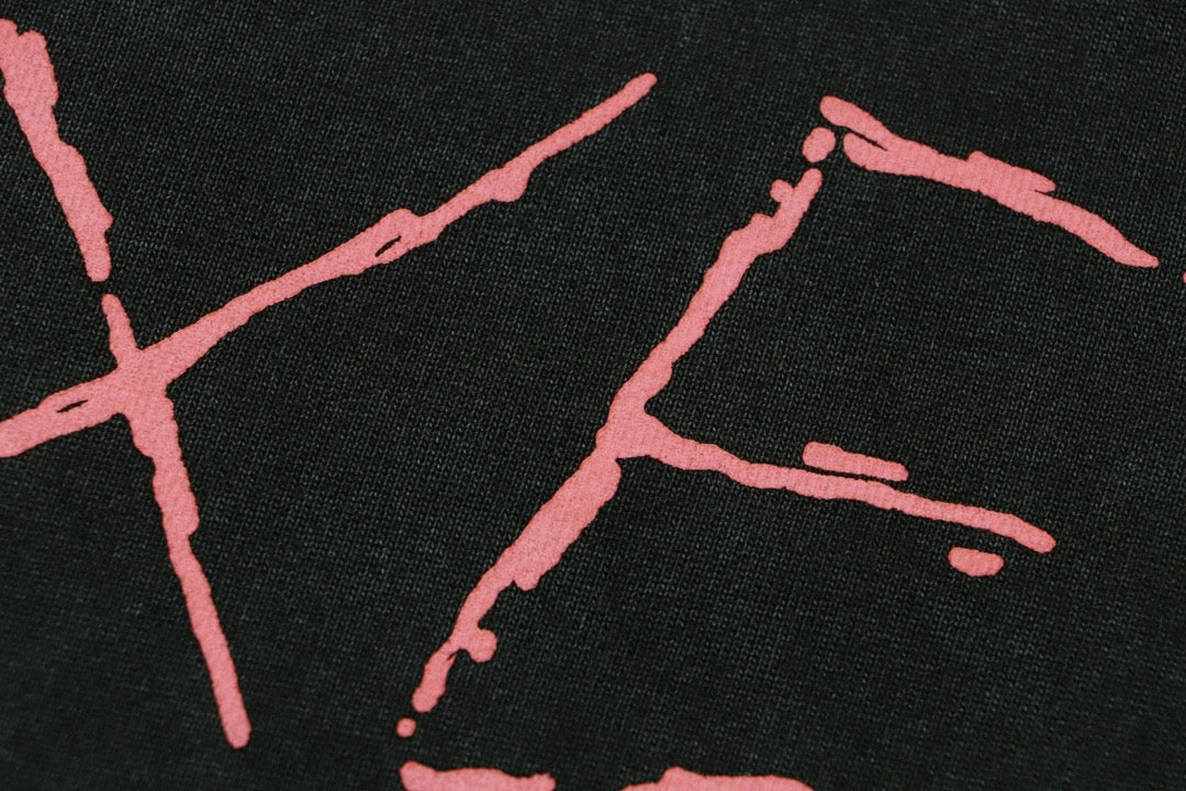 Dunkelschwarzer Hoodie