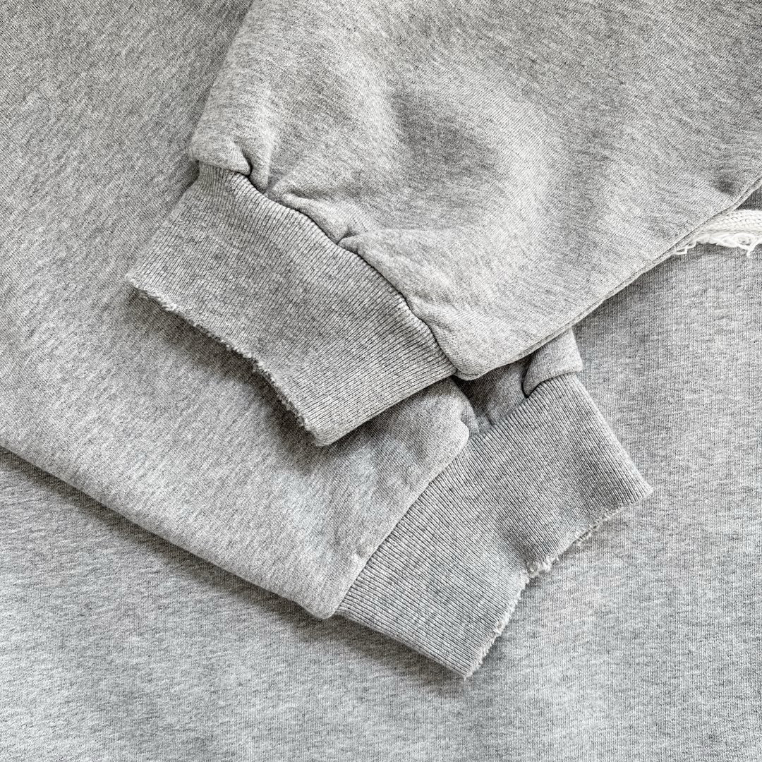 Grauer Hoodie