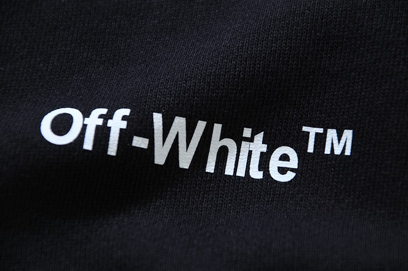 weißes und schwarzes Sweatshirt