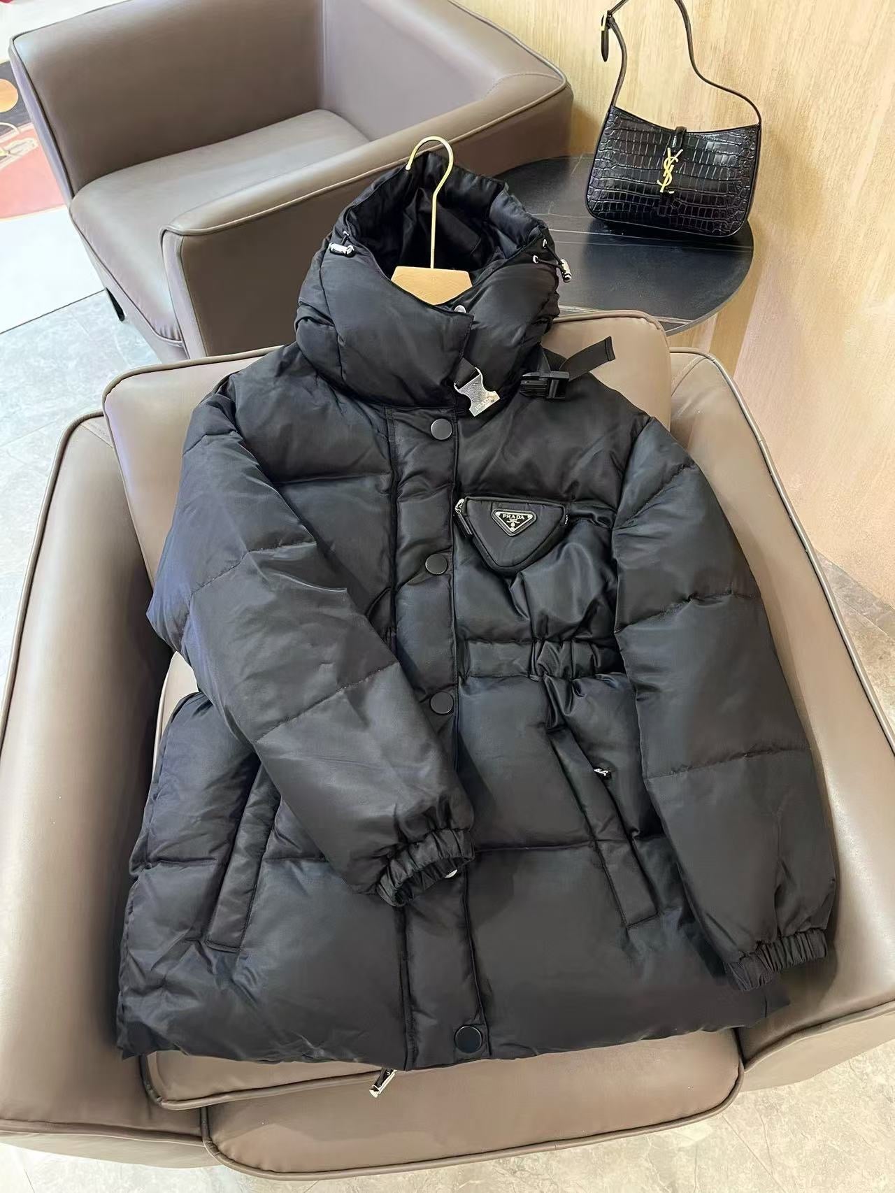 Schwarze Jacke