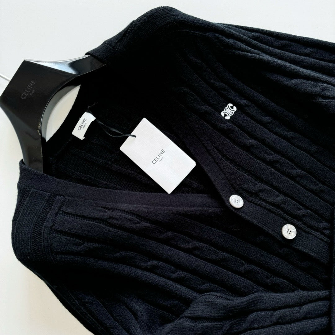 Black Jacket - Size L - FashionHype.xyz