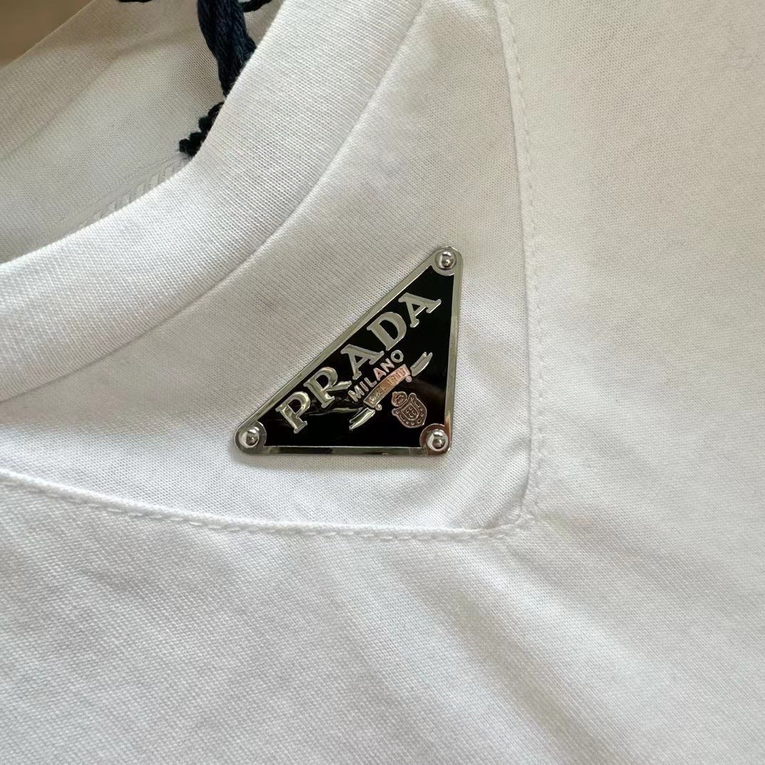 Black and White T-shirt - FashionHype.xyz