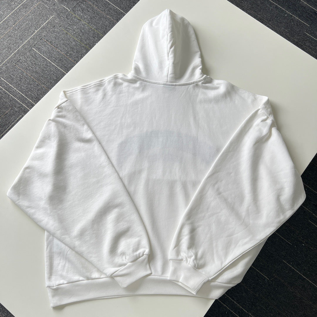 Schwarz-weißer Kapuzenpullover