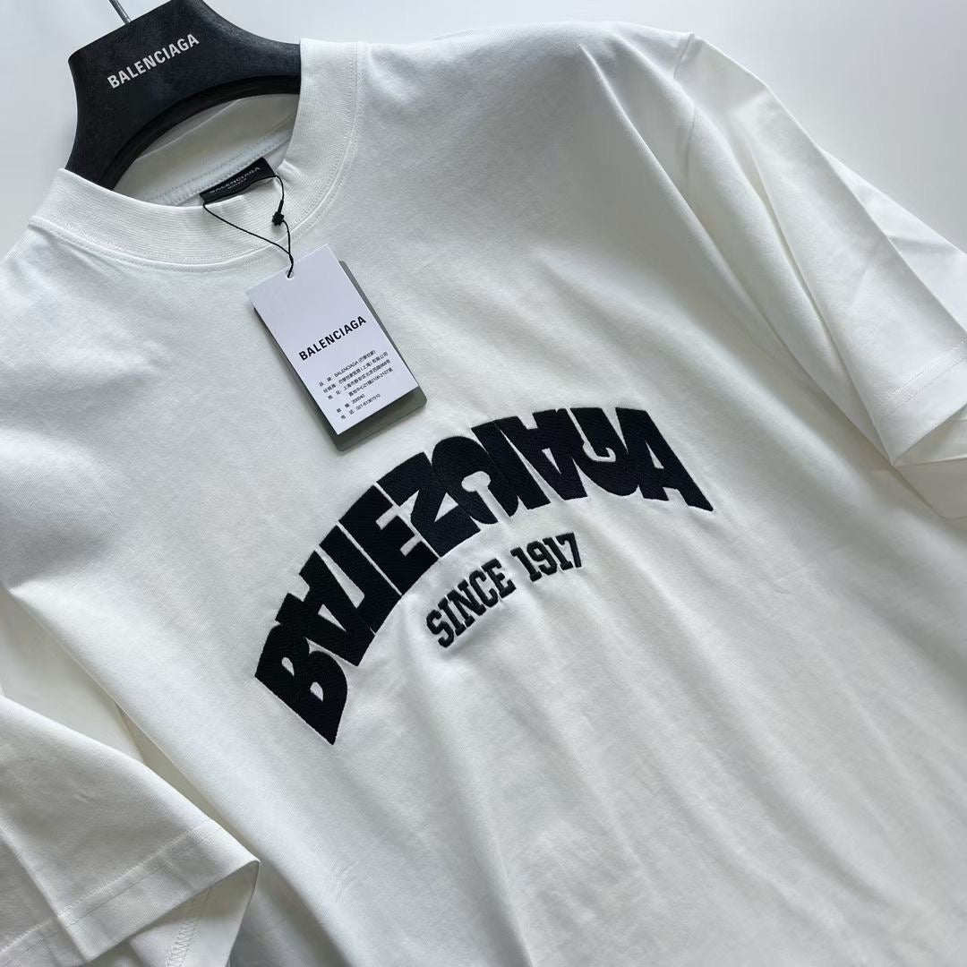 Black and White T-shirt - FashionHype.xyz