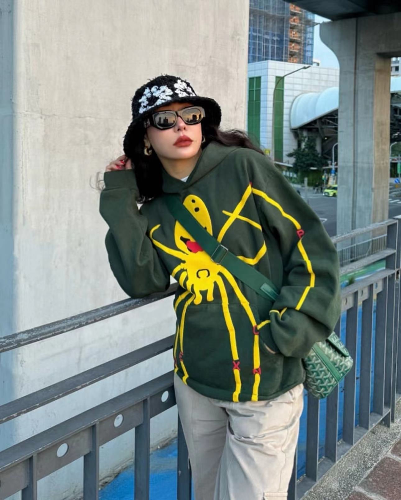 Grüner Hoodie