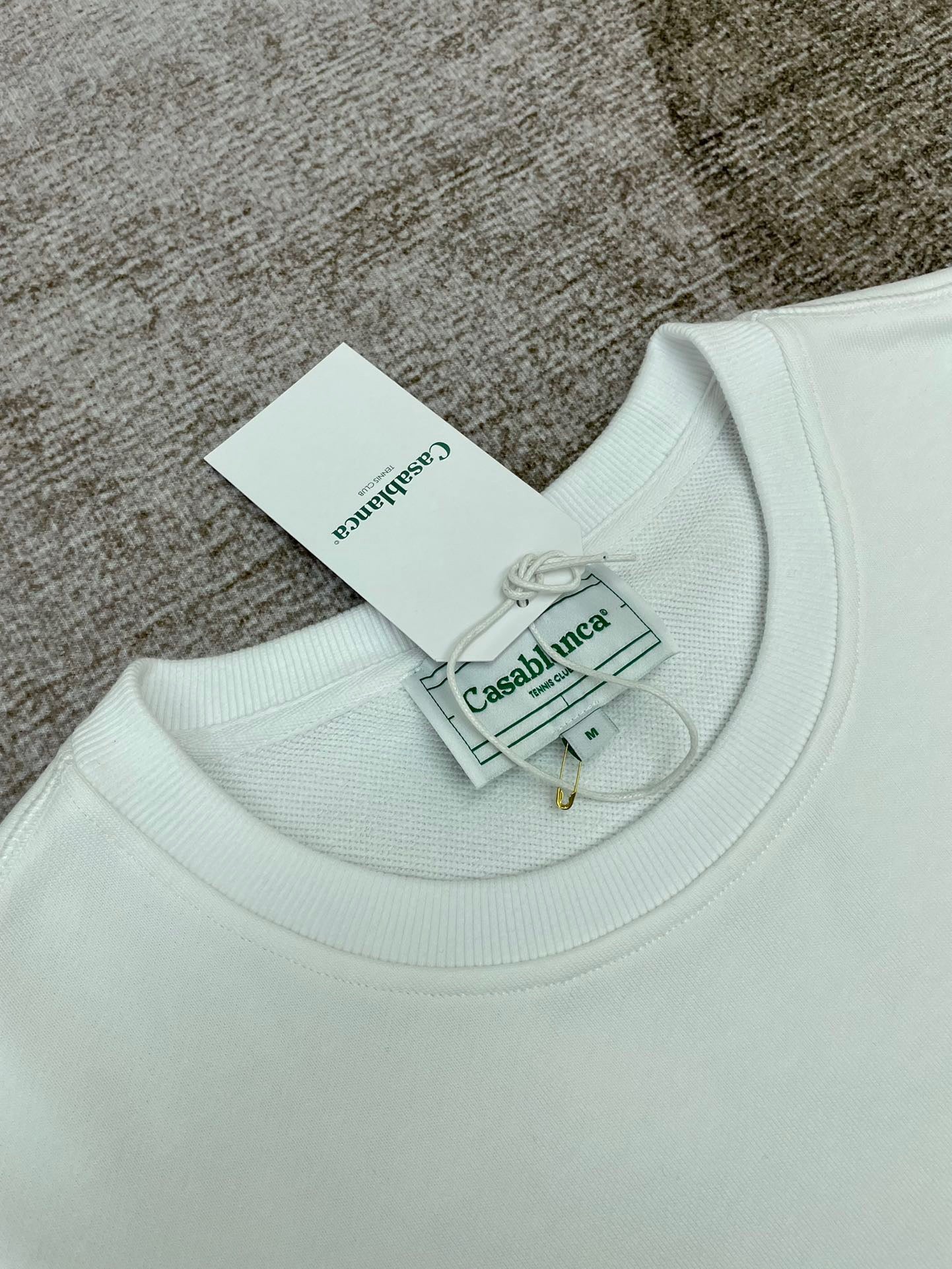 White Sweatshirt - FashionHype.xyz