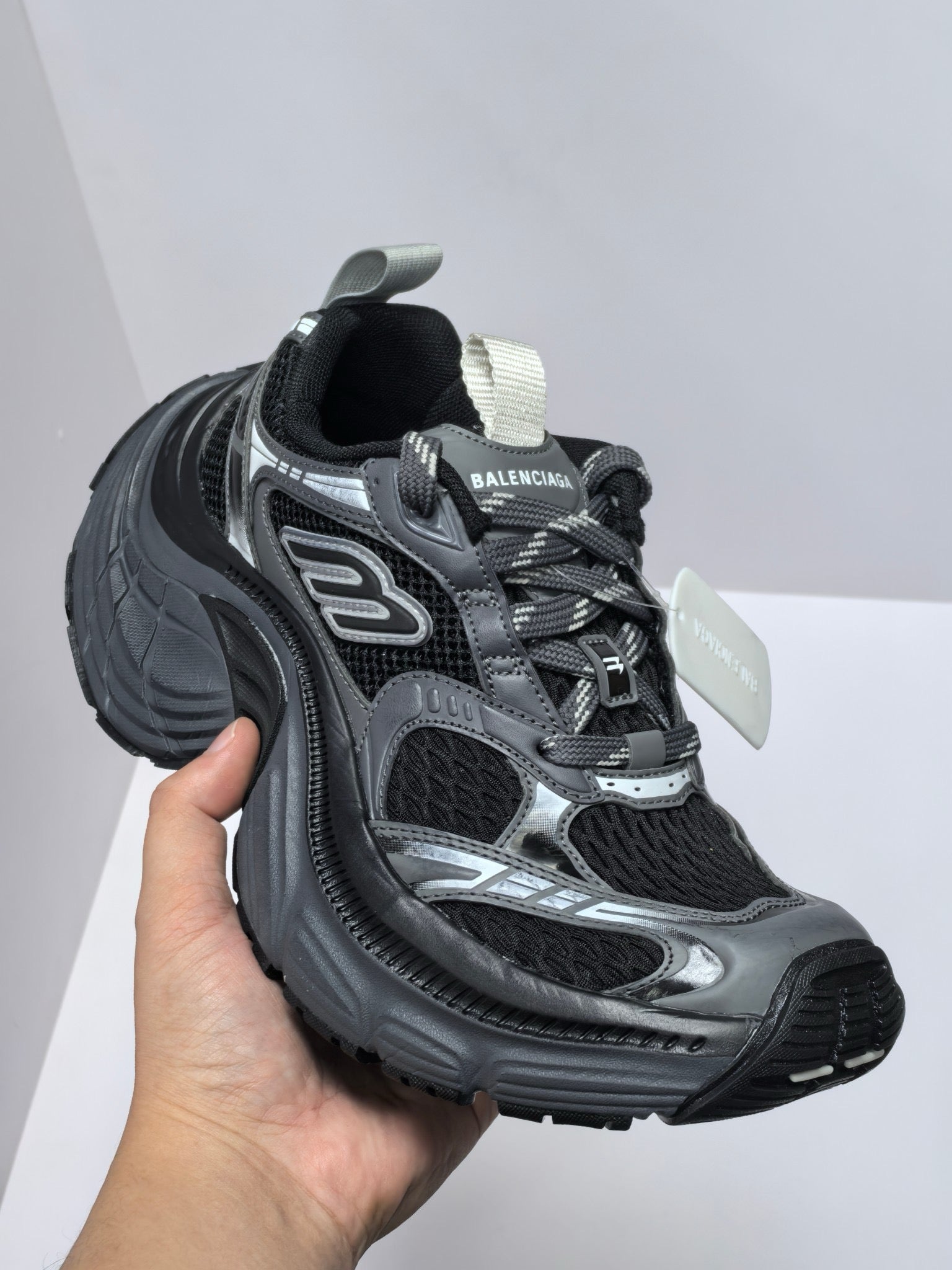 Mehrfarbige Schuhe