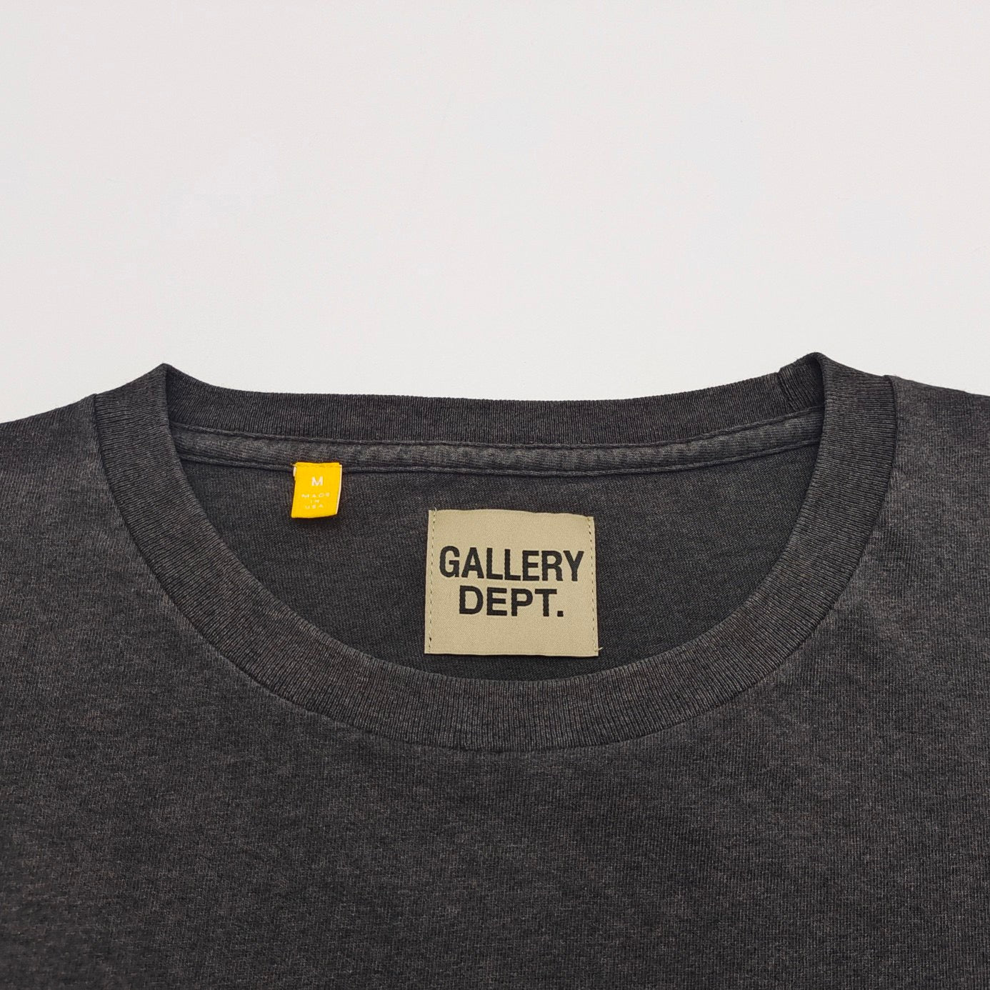 Schwarzes T-Shirt
