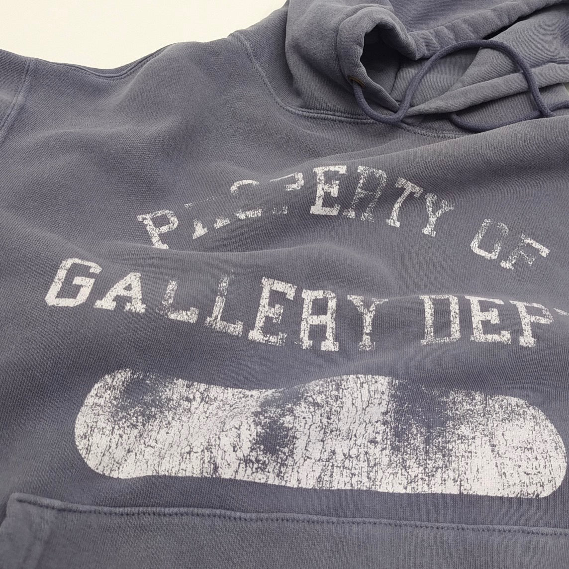 Grauer Hoodie