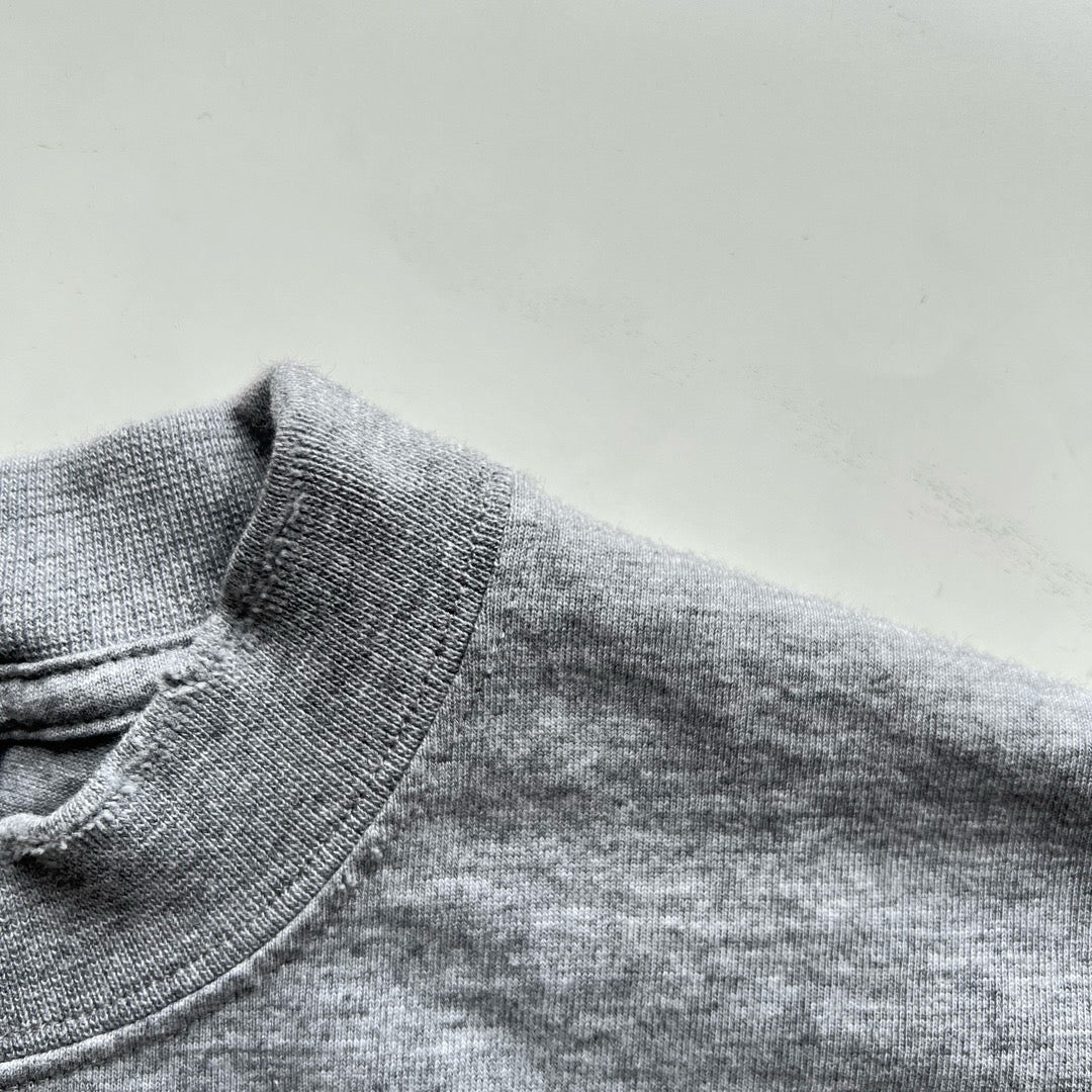 Graues T-Shirt