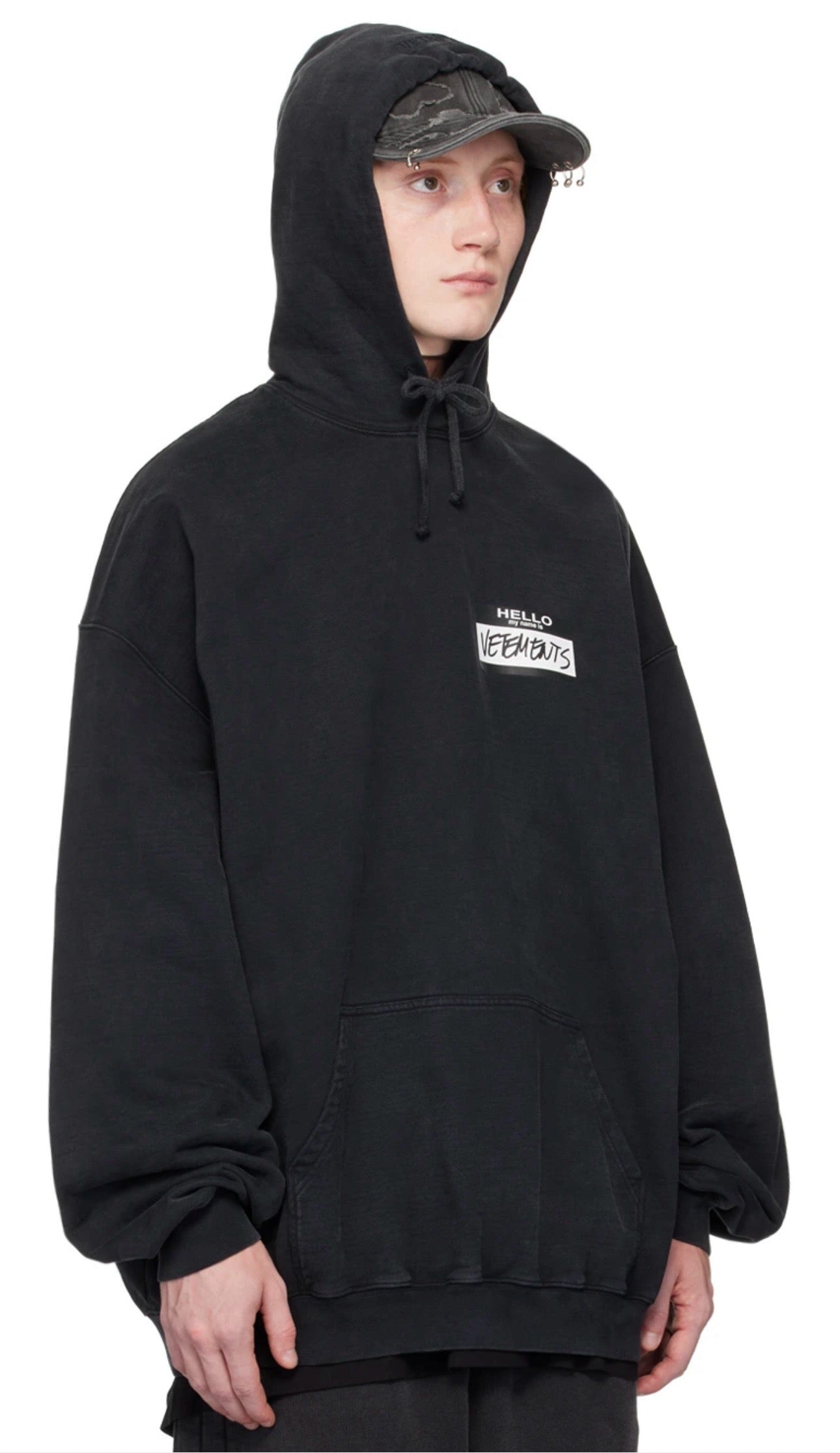 Schwarzer Hoodie