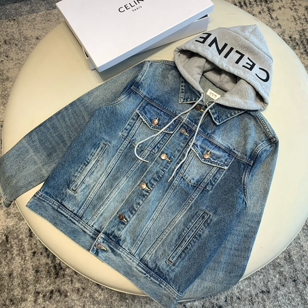 سترة سوداء داكنة وزرقاء داكنة