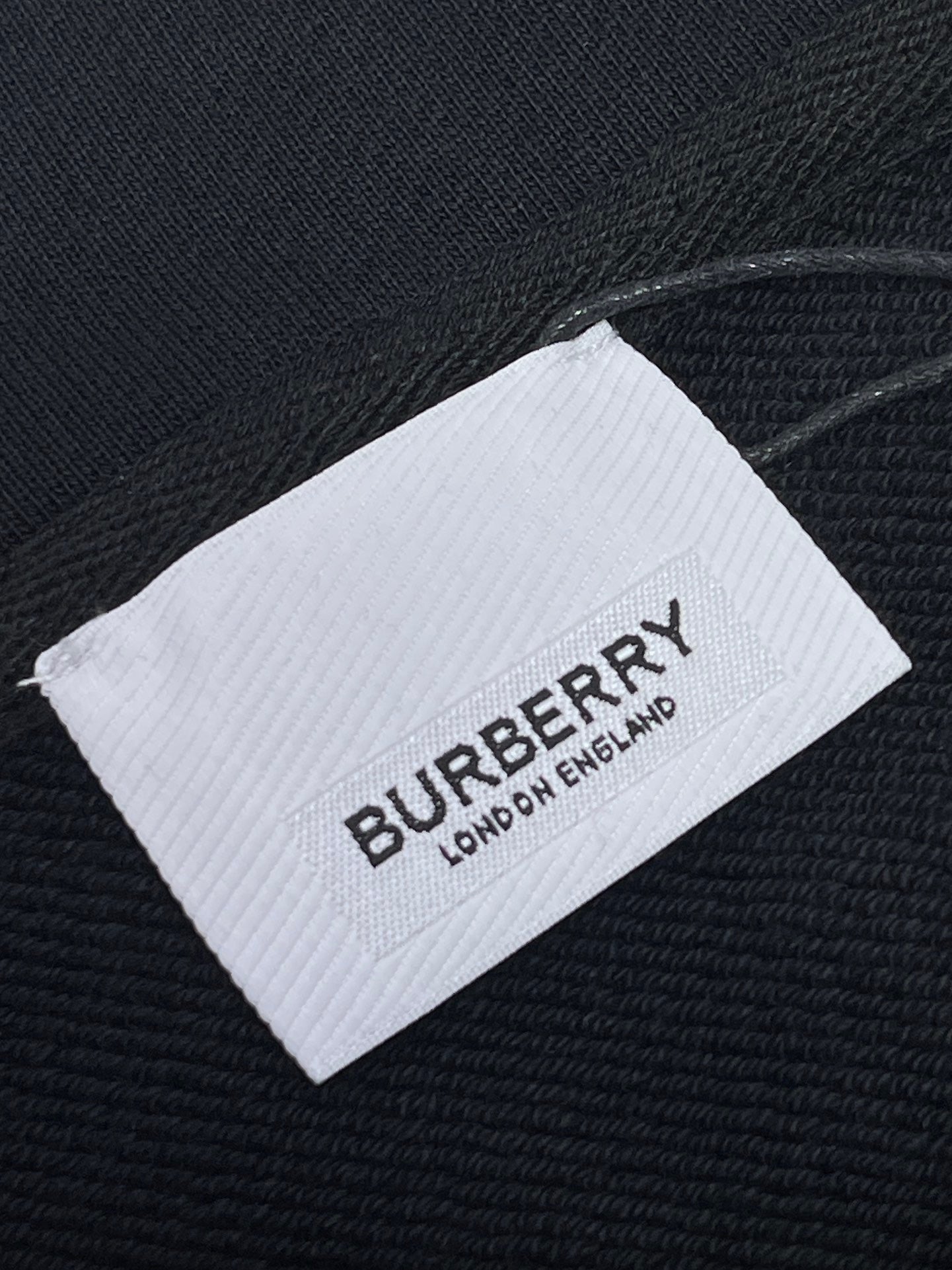 هودي أسود وأحمر