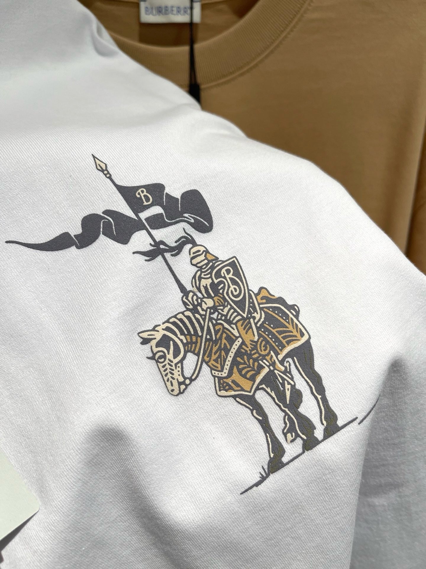 Mehrfarbiges T-Shirt