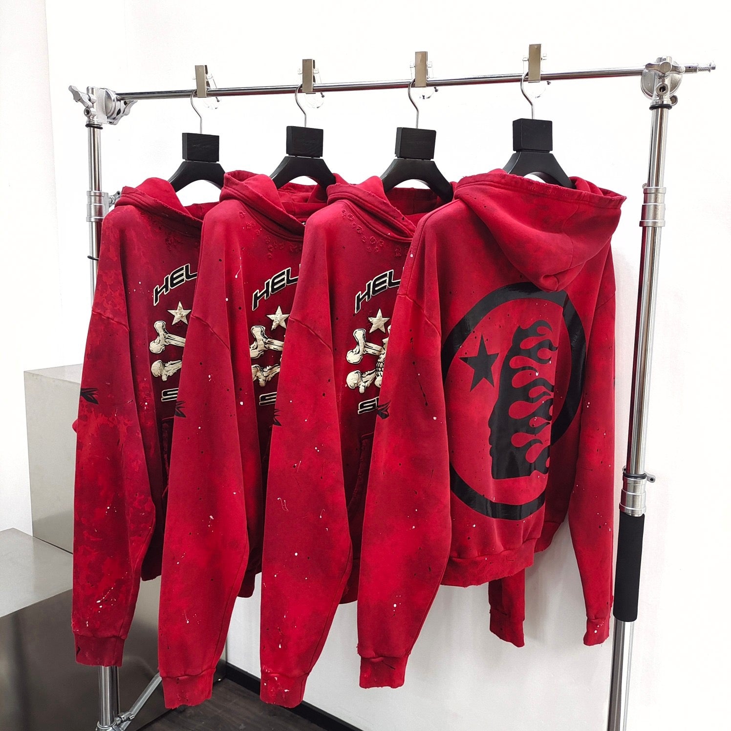 Dunkelroter Hoodie