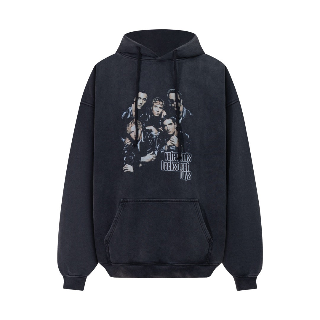 Schwarzer Hoodie