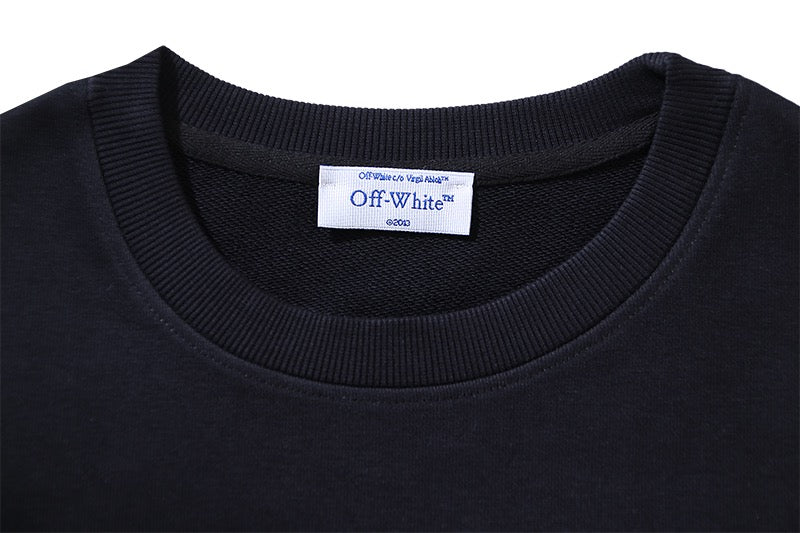 weißes und schwarzes Sweatshirt