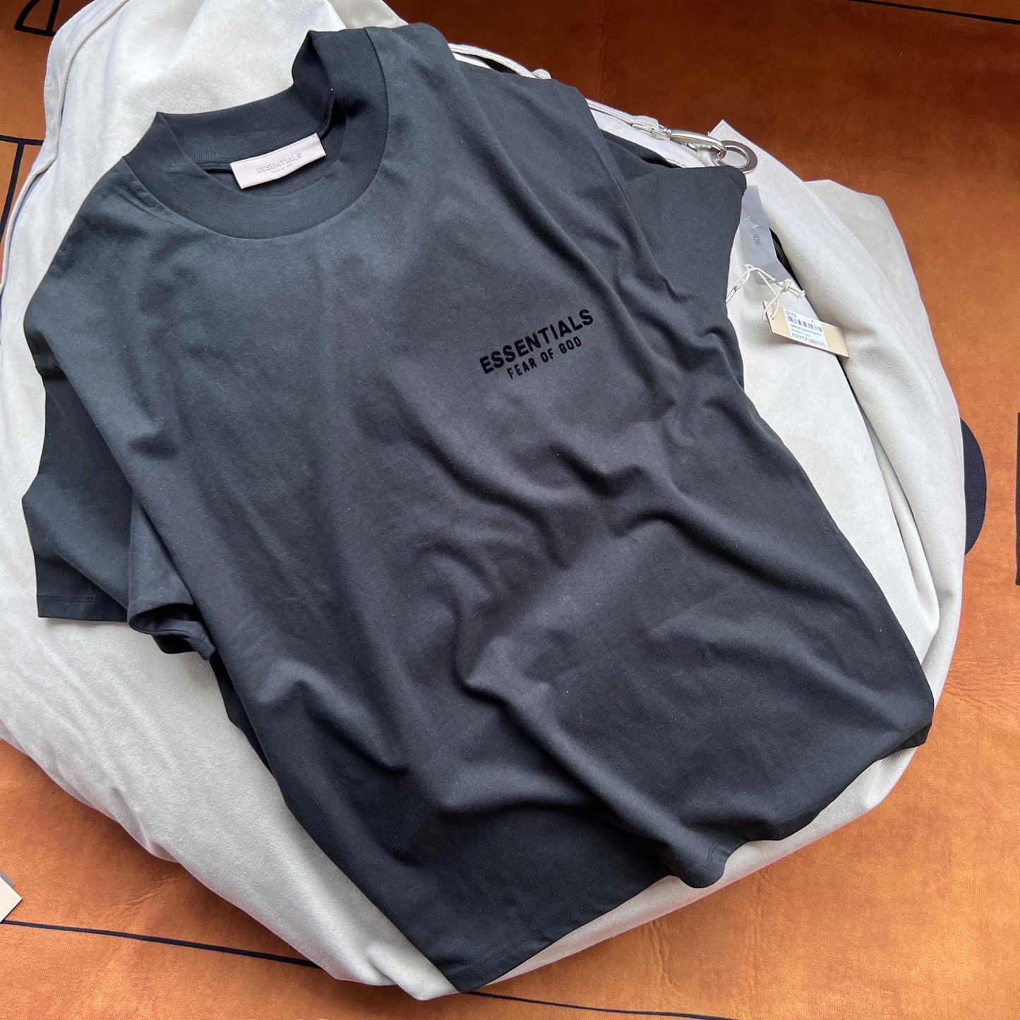 جيرسي رمادي وأبيض وأسود