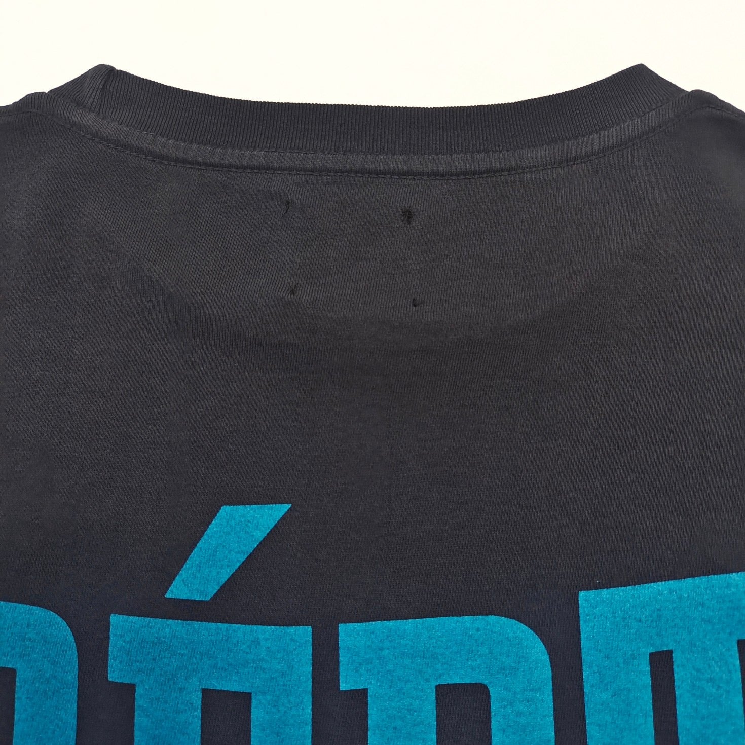White and Black T-shirt - FashionHype.xyz