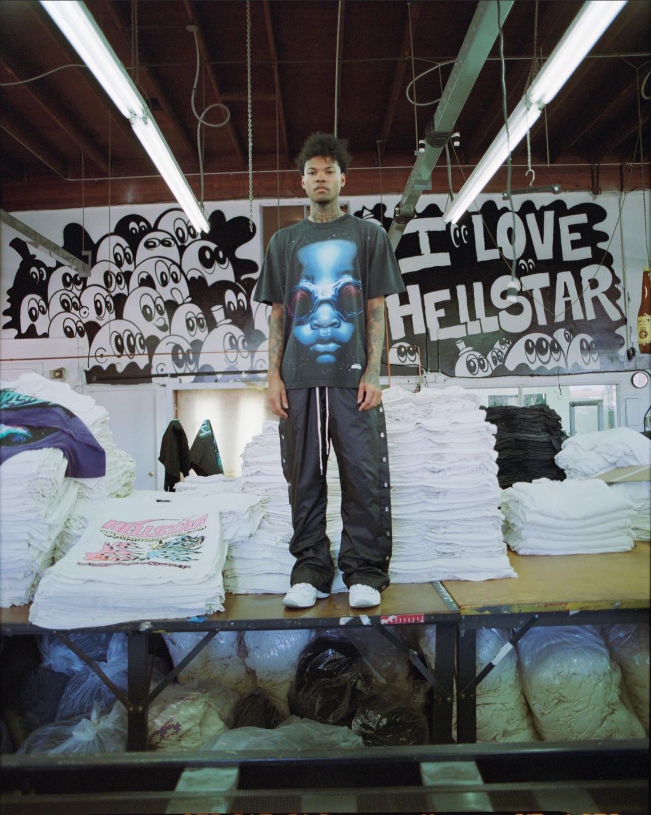 Dunkelschwarzes T-Shirt