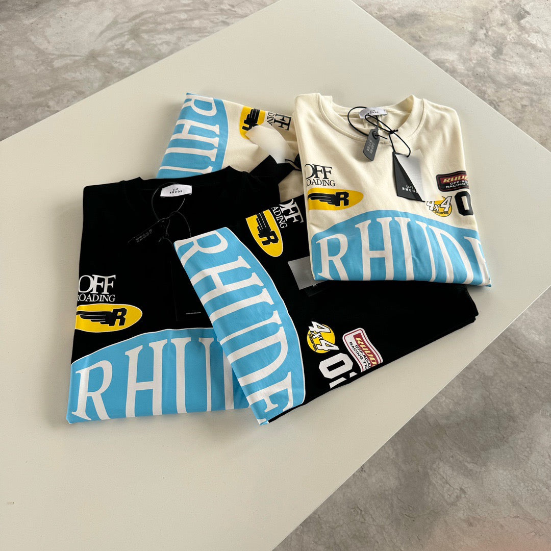 Schwarz-weißes T-Shirt