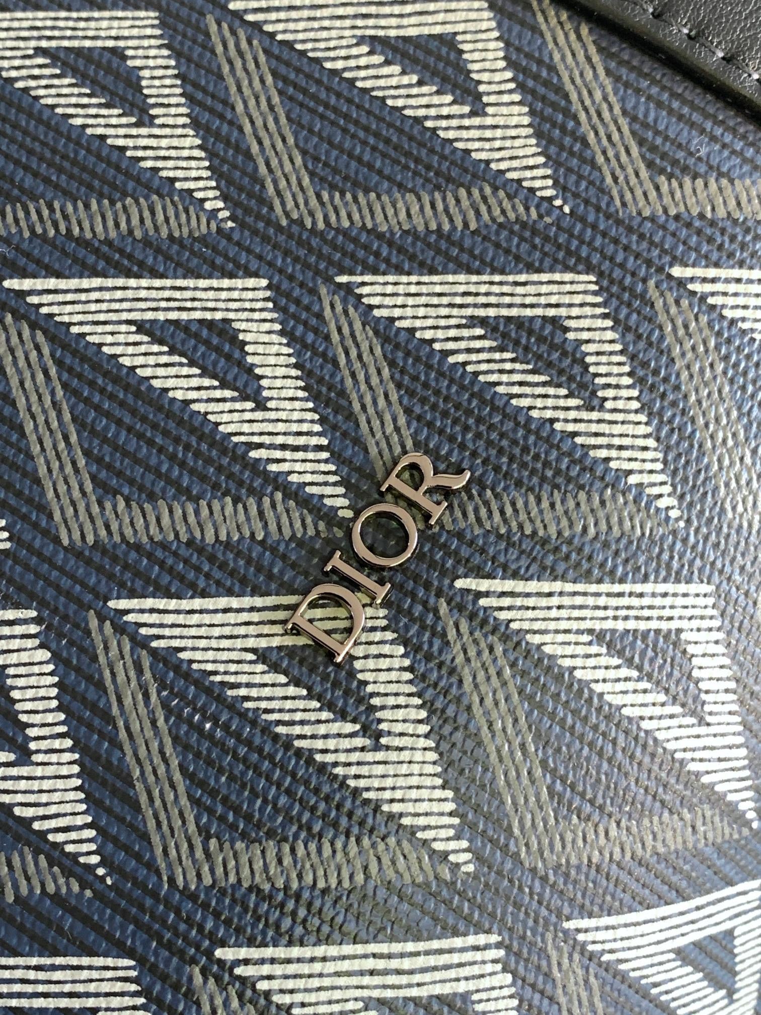 Dunkelblaue Tasche