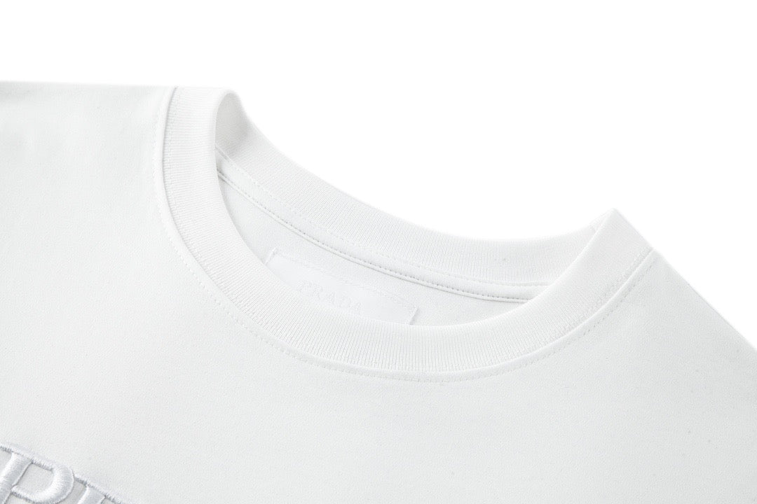 Black and White T-shirt - FashionHype.xyz