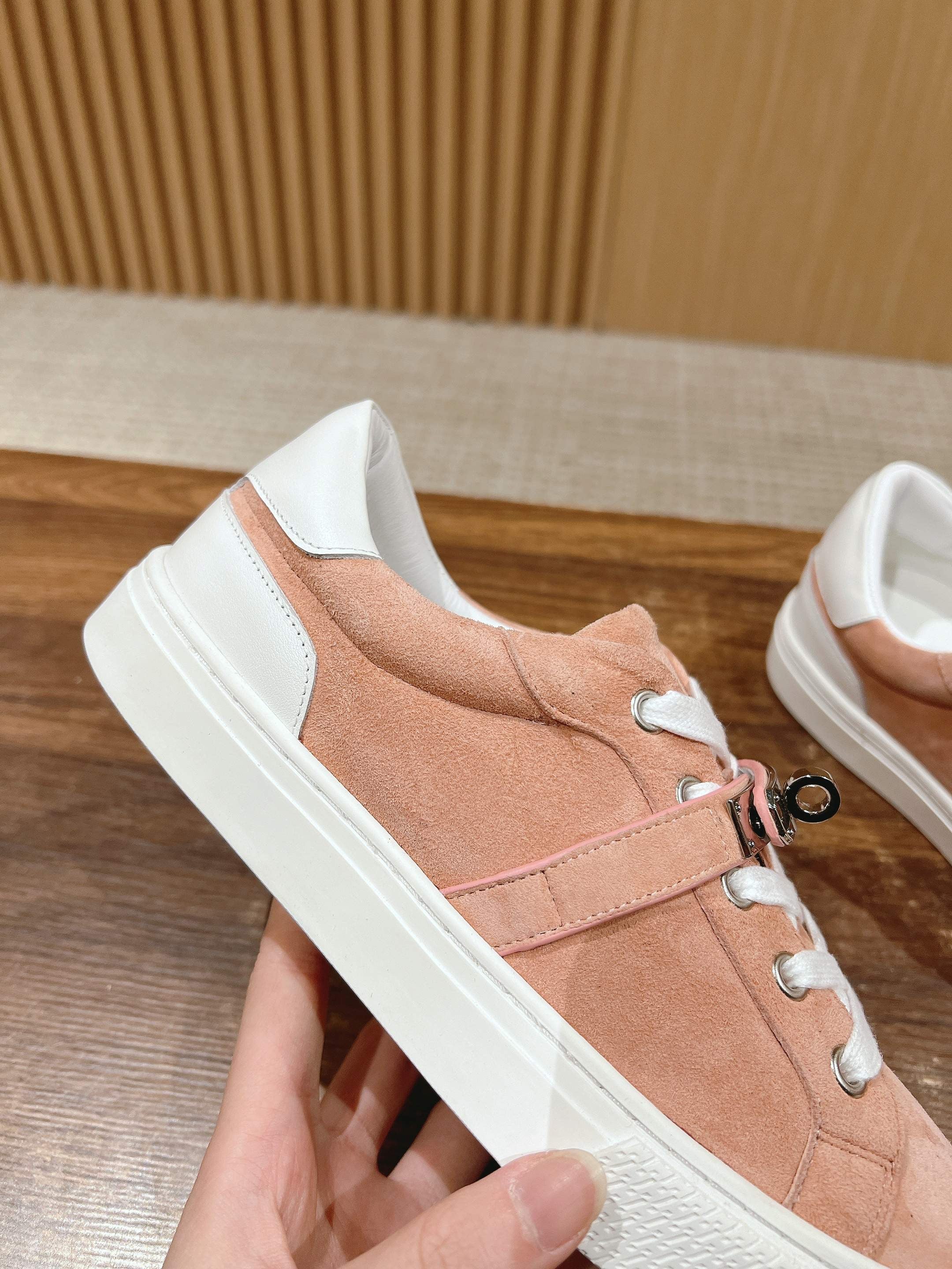 Mehrfarbige Schuhe