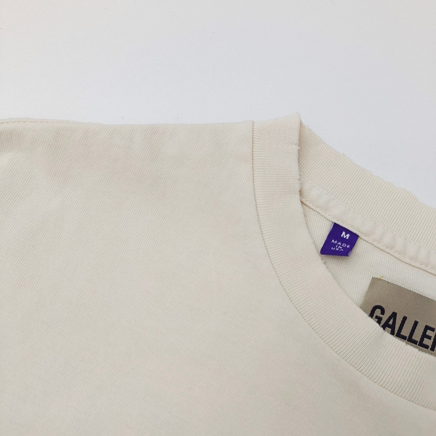 Light pink T-shirt - FashionHype.xyz