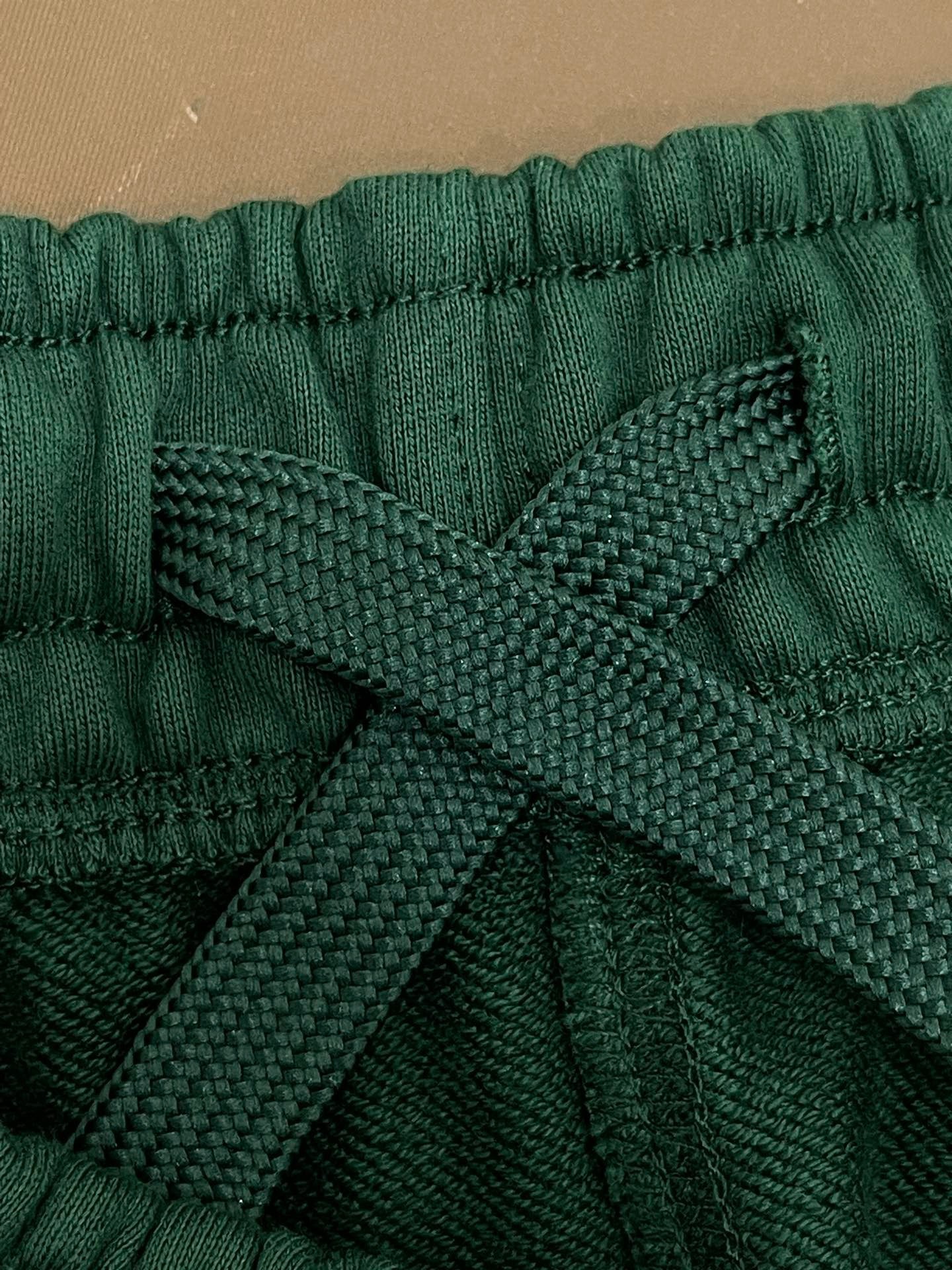 Schwarz, Weiß und Grün Short