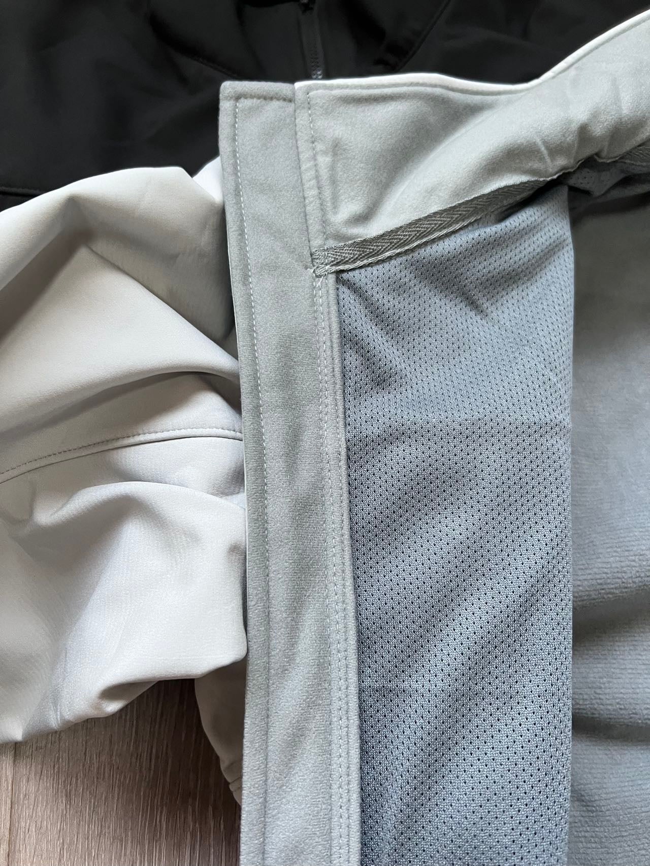 Mehrfarbige Jacke
