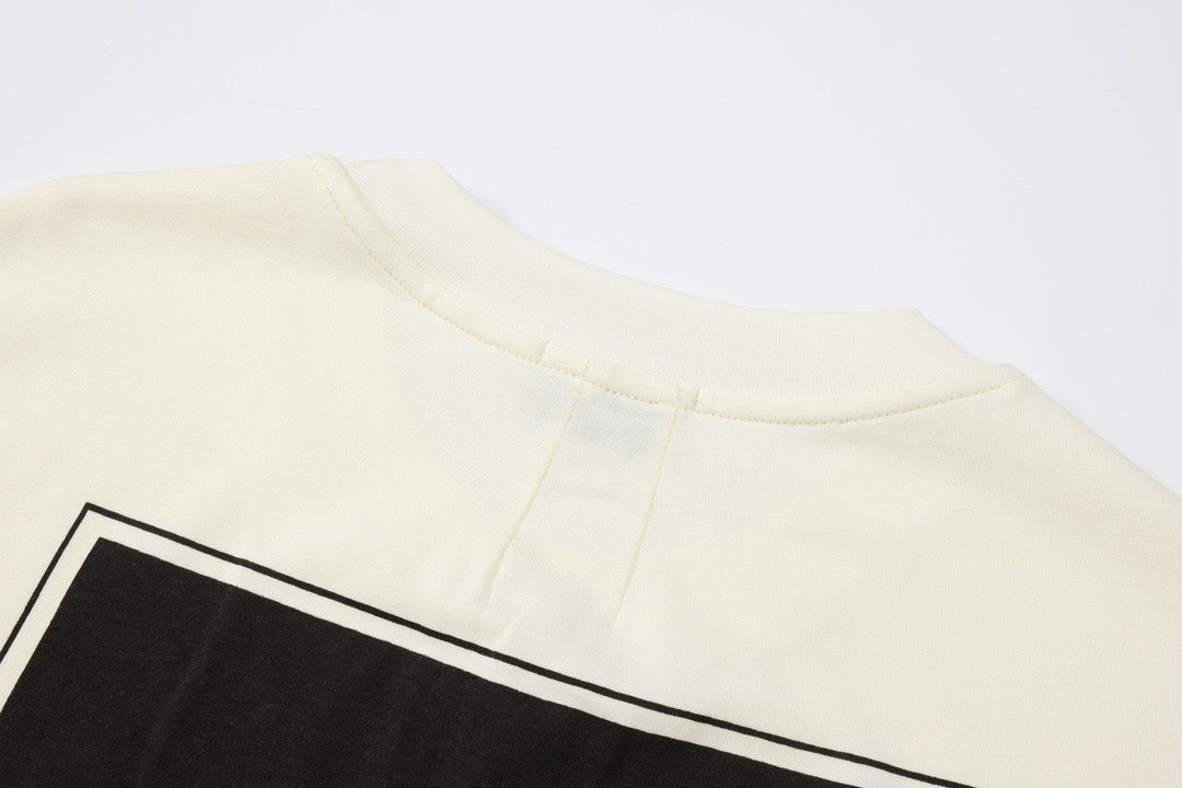 weißes T-Shirt