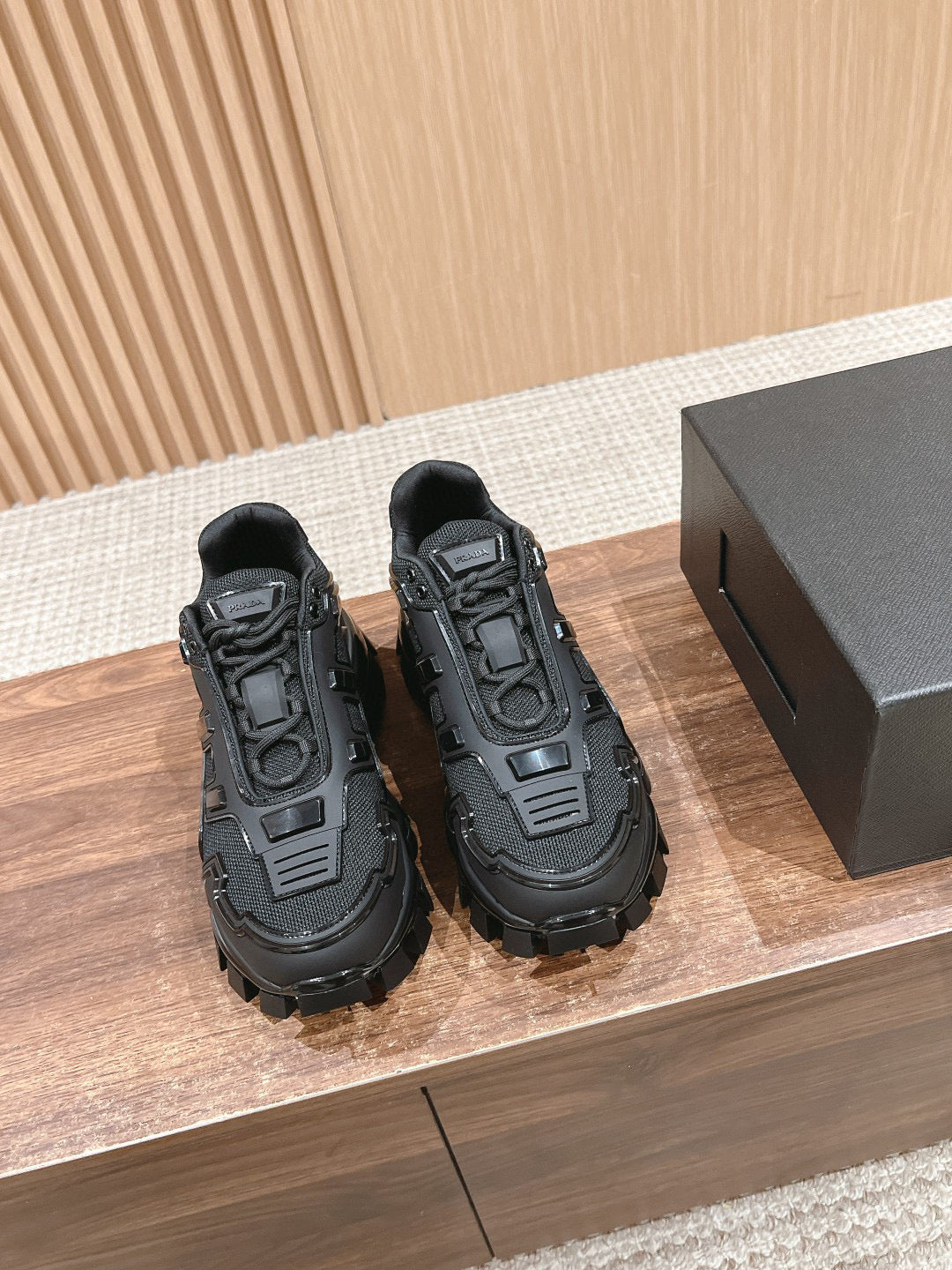 Weiß-Grüne Schuhe